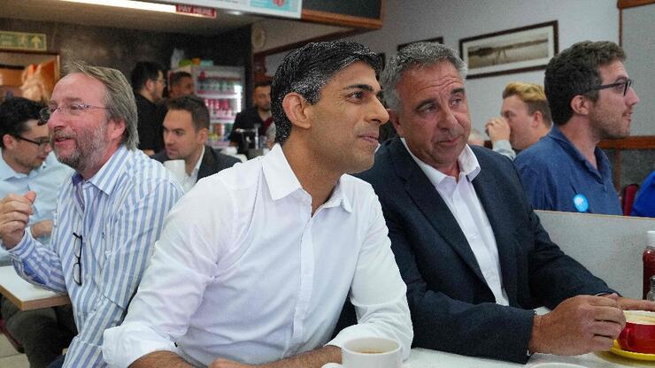 İngiltere'de Sunak'ın partisi ara seçimlerde üç seçim bölgesinden ikisini kaybetti